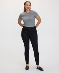 Skinny-Leg High-Rise Jean - The Signature (R) - Curvy Fit