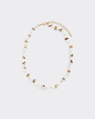Short Necklace with Stones and Pearls