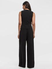 Sleeveless Fitted Vest