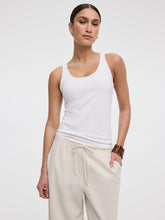 Scoop-Neck Tank Top - R Essentials
