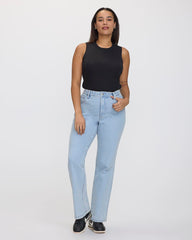 Straight-Leg Mid-Rise Jean - The Classic - Curvy Fit