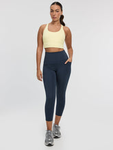 Capri Legging with Pockets - PULSE (R) Hyba
