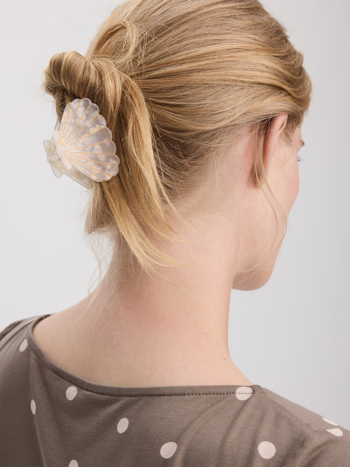 Shell Hair Clip