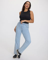 Straight-Leg Mid-Rise Jean - The Classic - Curvy Fit
