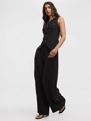 Sleeveless Fitted Vest