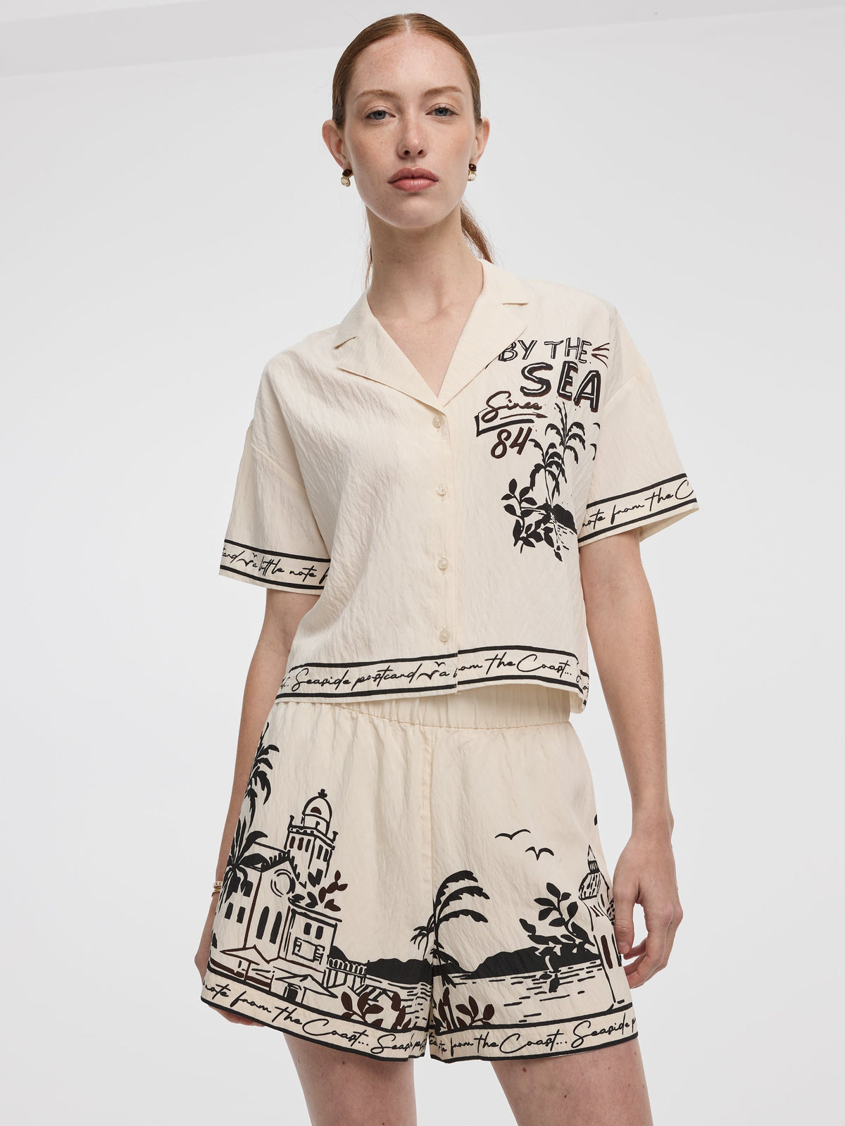 Short-Sleeve Blouse with Pyjama Collar