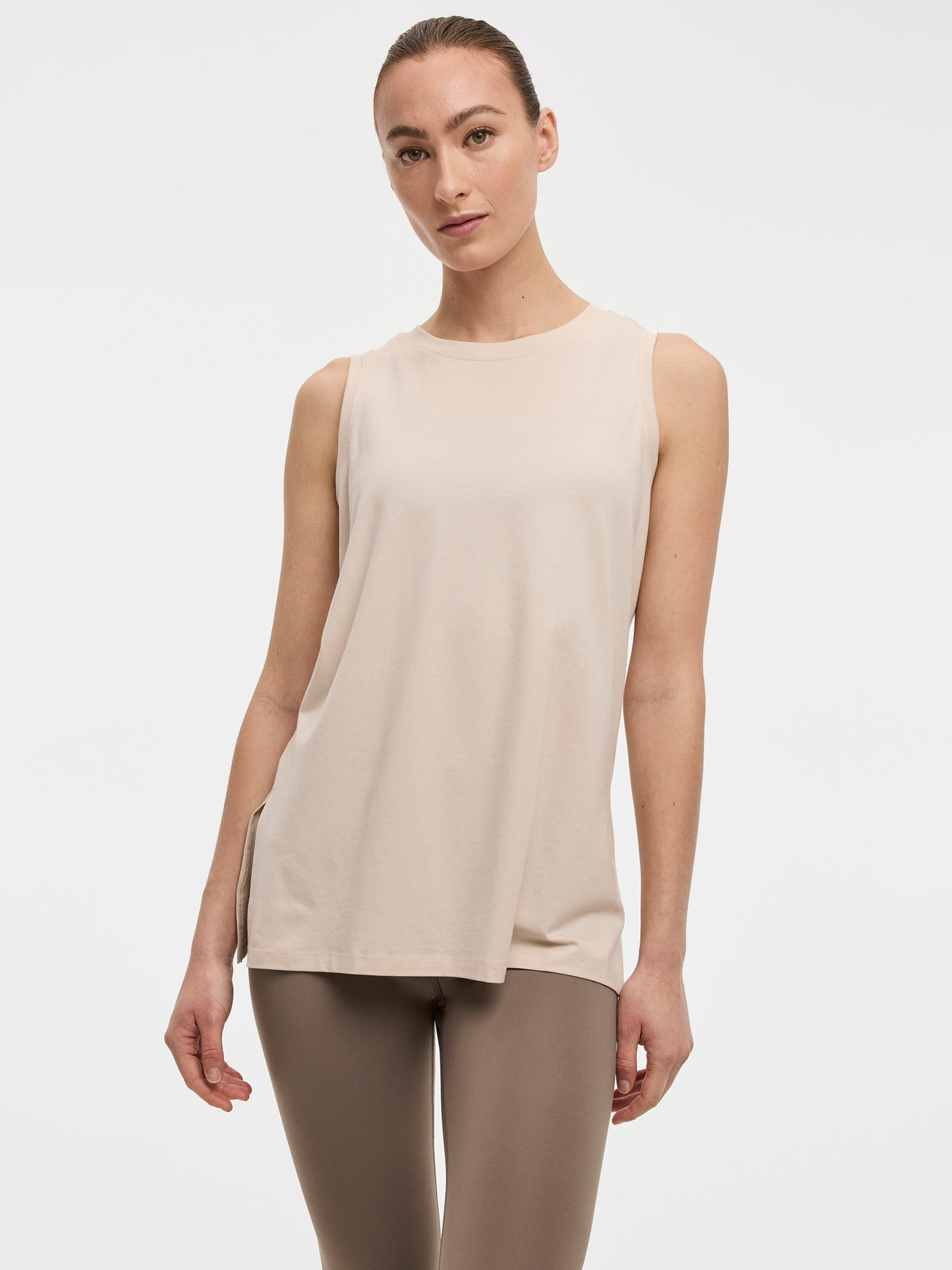 Loose Crew-Neck Tank - Hyba