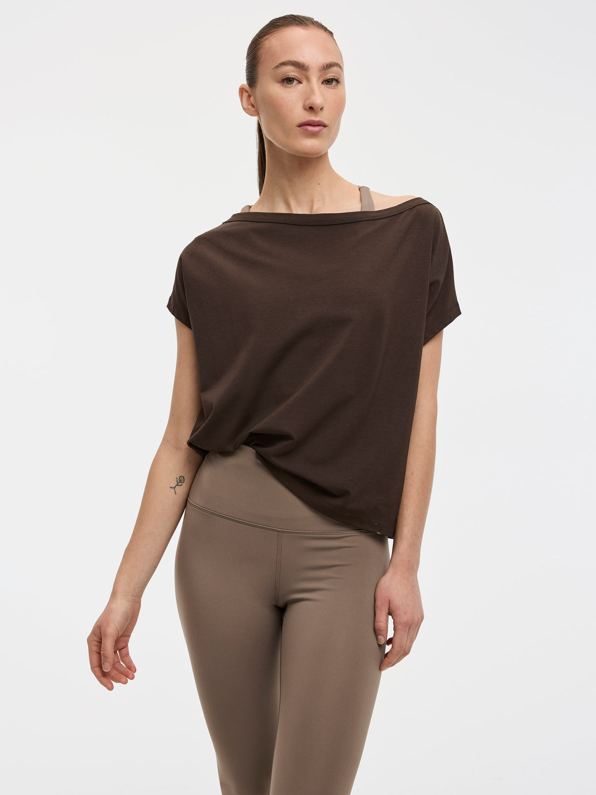 Off-the-Shoulder Short-Sleeve Top - Hyba