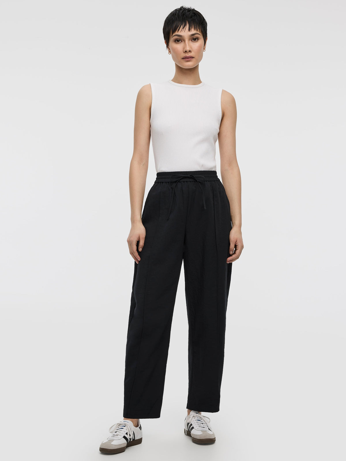 Pintuck Barrel Pant