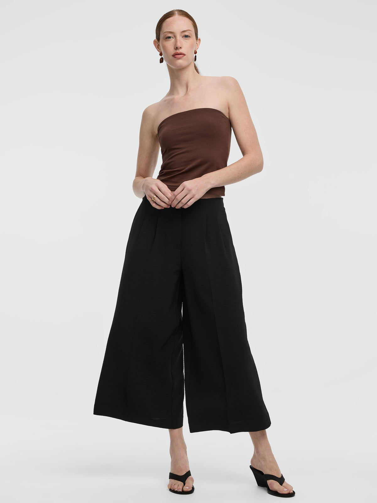 Cropped Wide-Leg High-Rise Pant