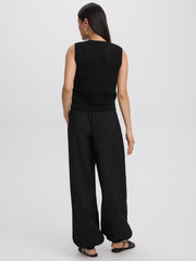 Sleeveless Crew-Neck Sweater Vest