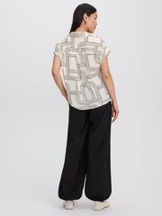 Extended-Sleeve V-Neck Flowy Blouse - R Essentials