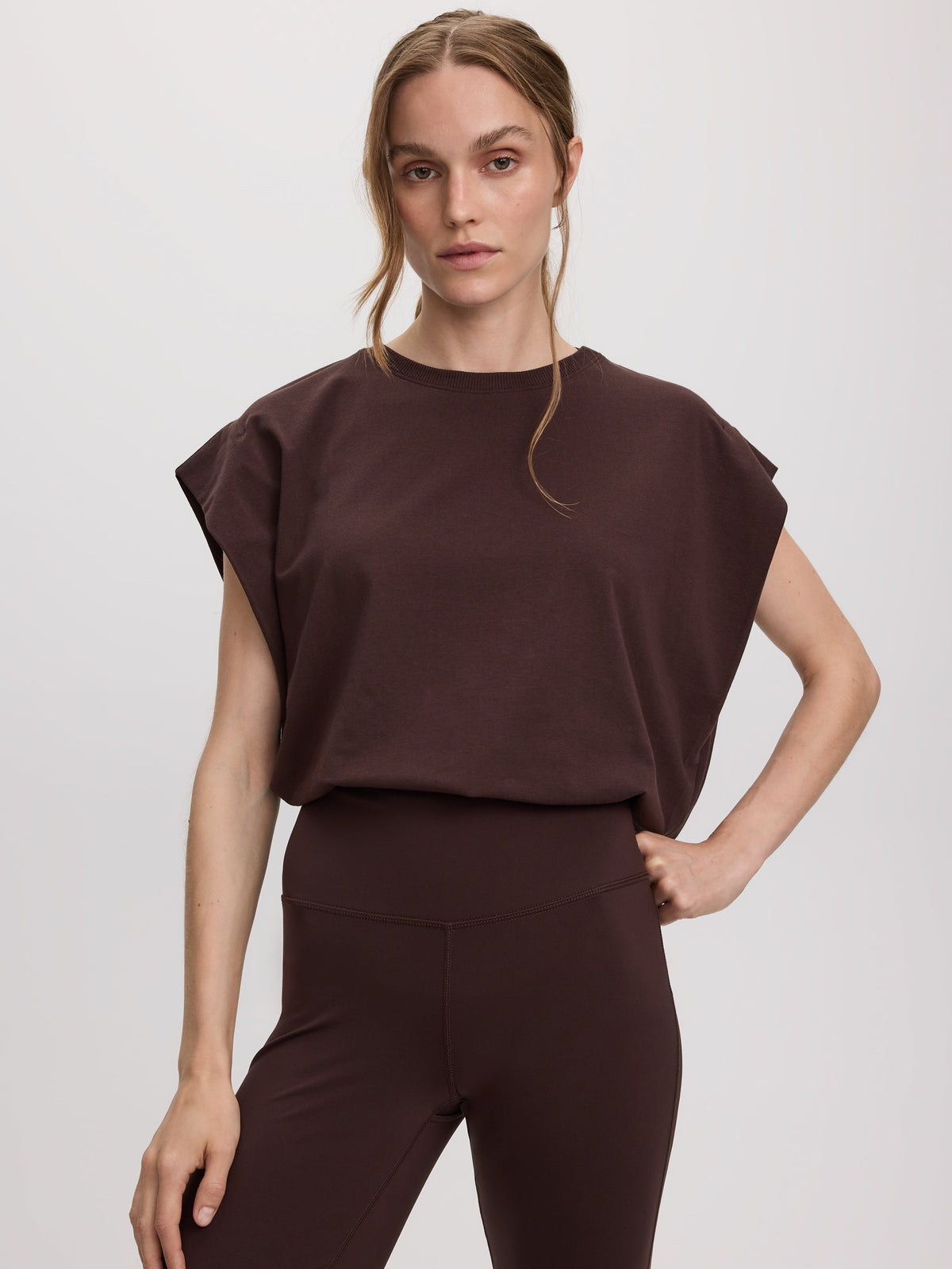 Sleeveless Crew-Neck T-Shirt - Hyba